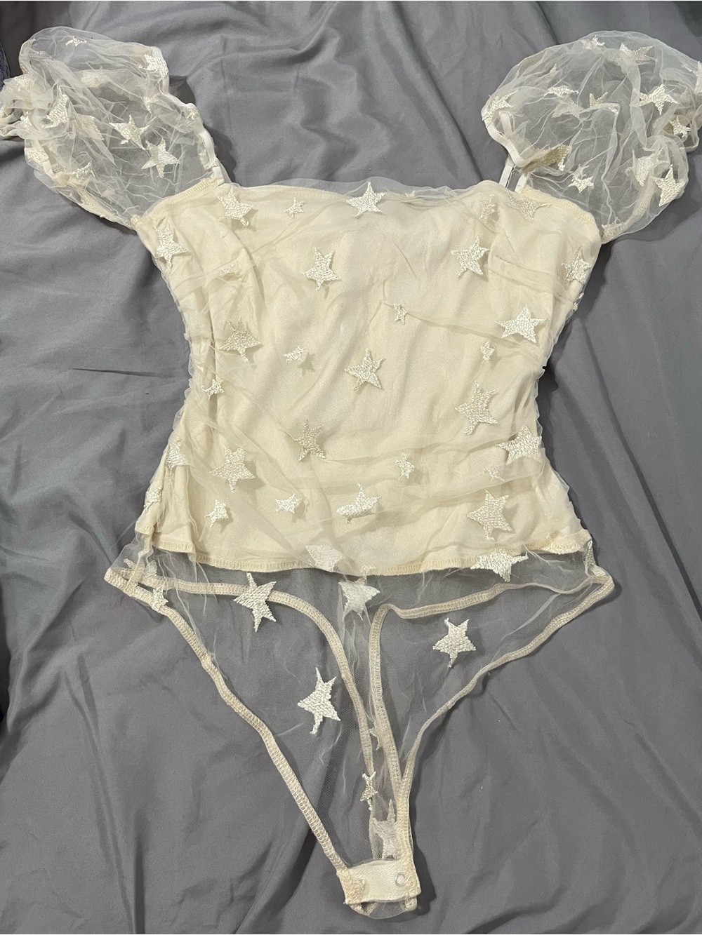Le Lis Collection cream Sheet Star-Embroidered Ivory Bodysuit